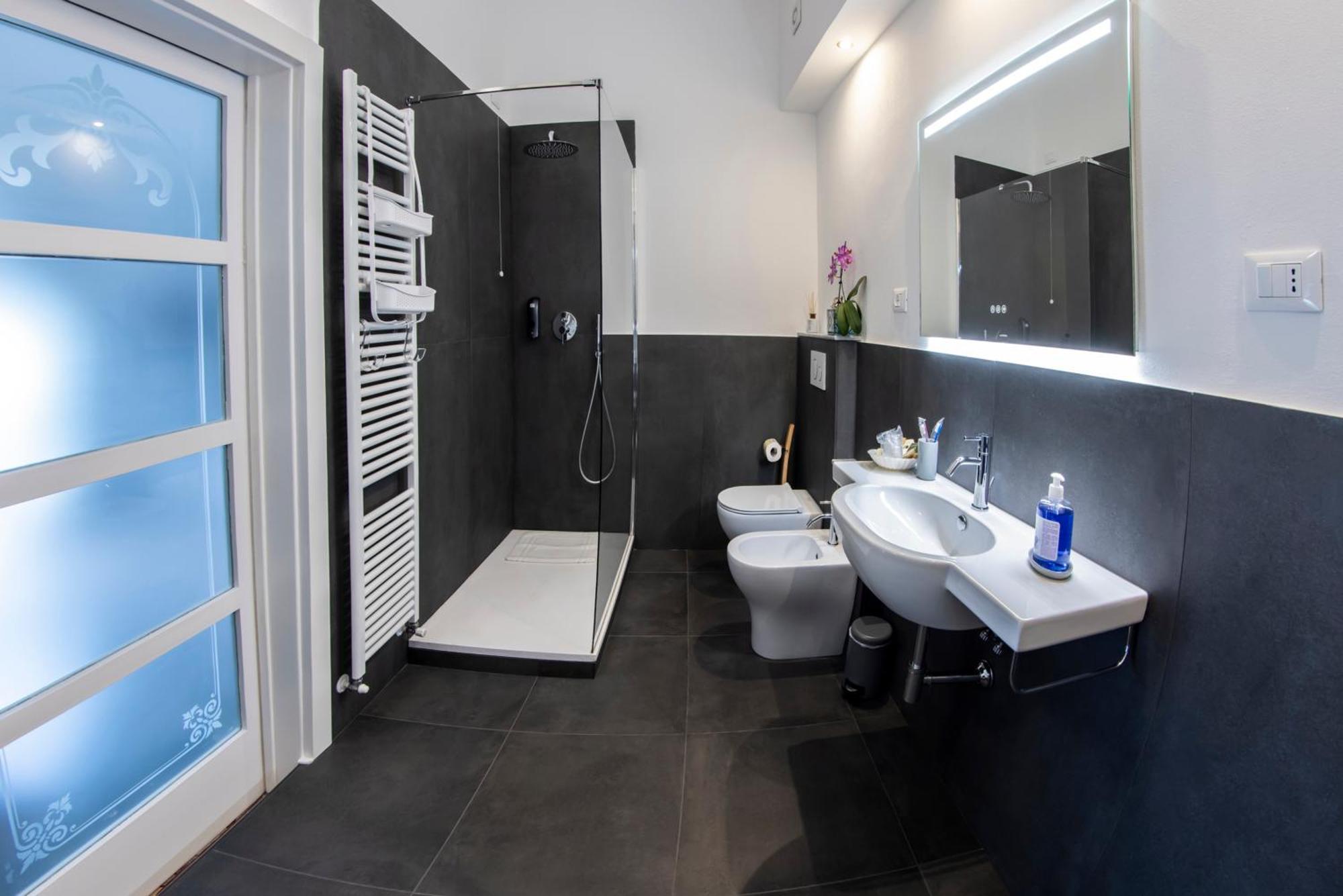 Al Mare 54 Luxury Guest House Lido di Camaiore Esterno foto